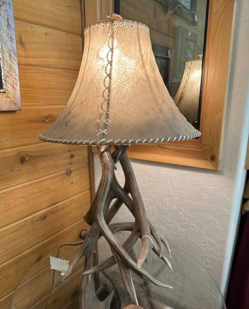 Mule Deer 4 Antler Lamp w/ shade LP001